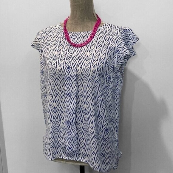 DYNAMITE White Blue Chevron Blouse​​ ab - Picture 2 of 10